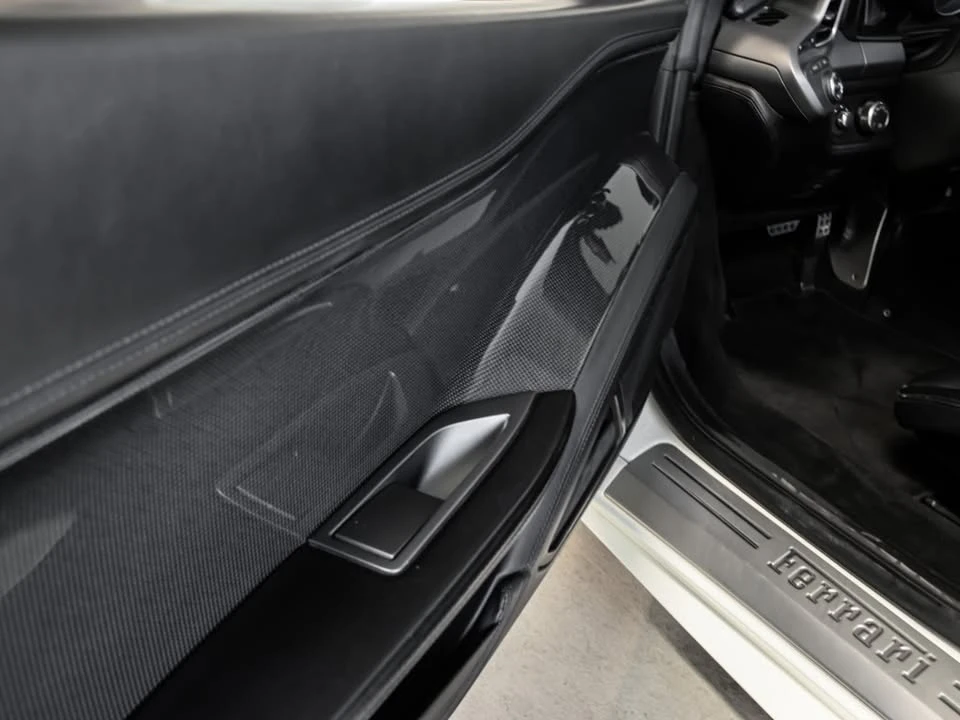 2013 Ferrari 458 Italia - Image 10 of 15