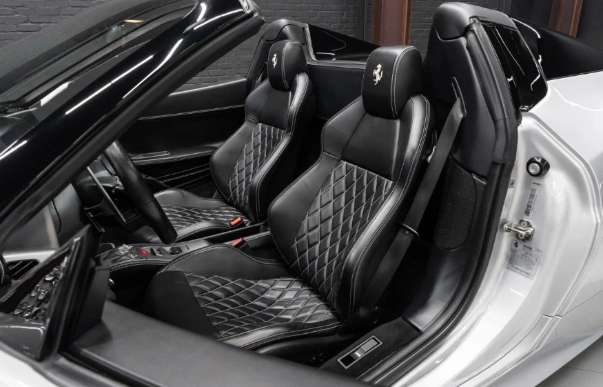 2013 Ferrari 458 Spider - Image 6 of 8