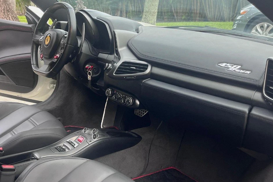 2013 Ferrari 458 Spider - Image 8 of 20