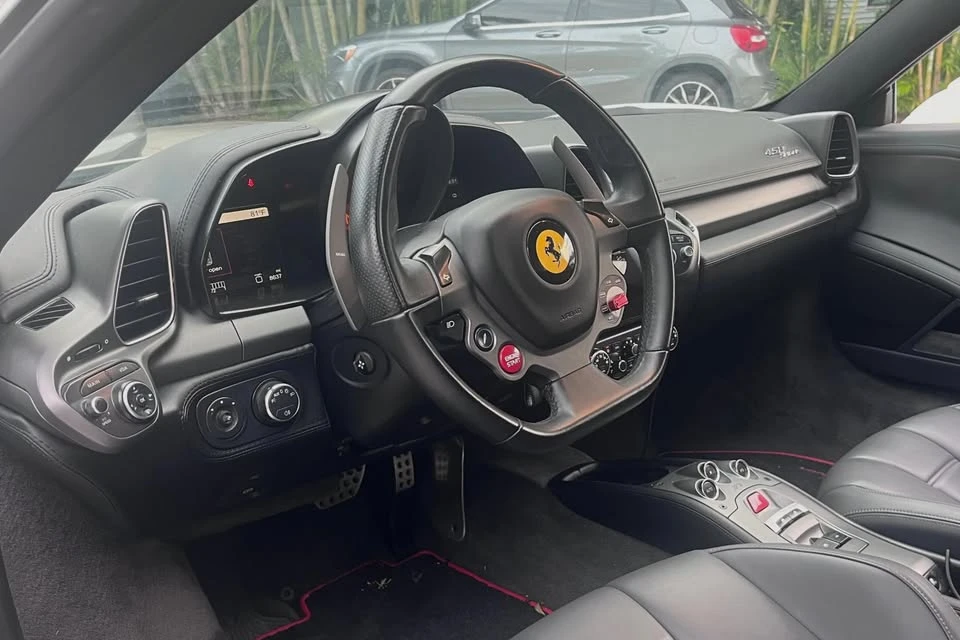 2013 Ferrari 458 Spider - Image 6 of 18