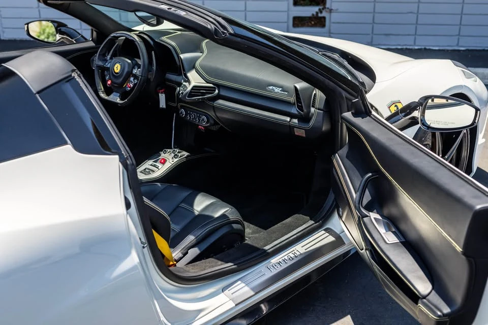 2013 Ferrari 458 Spider - Image 14 of 20