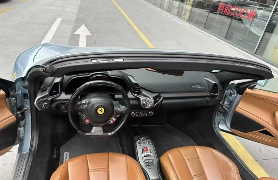 2013 Ferrari 458 Spider - Image 5 of 8
