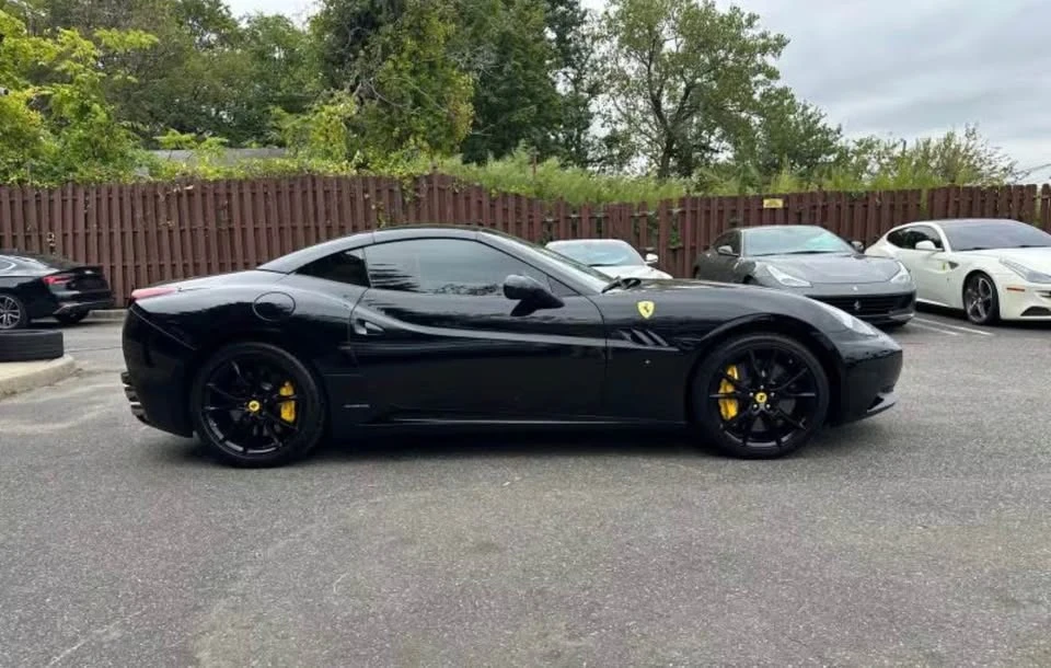2013 Ferrari California - Image 4 of 10