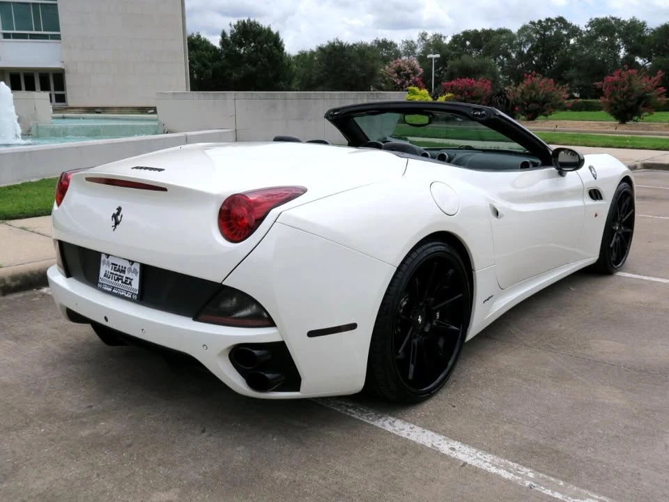 2013 Ferrari California - Image 10 of 20