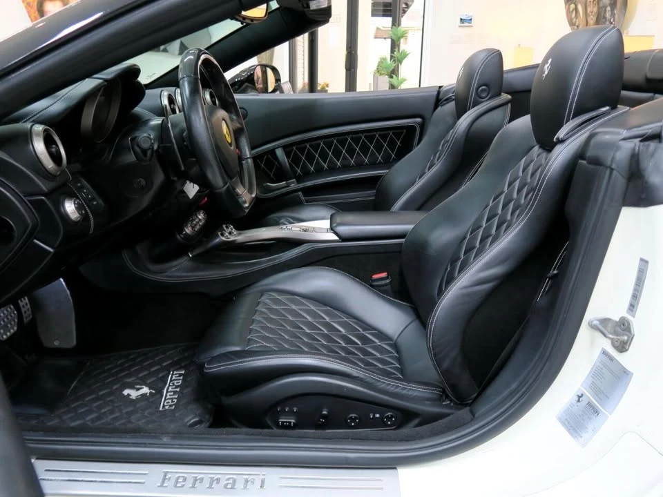 2013 Ferrari California - Image 19 of 20