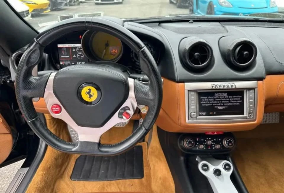 2013 Ferrari California - Image 9 of 10