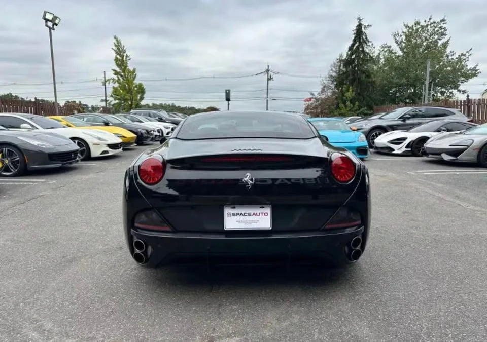 2013 Ferrari California - Image 6 of 10