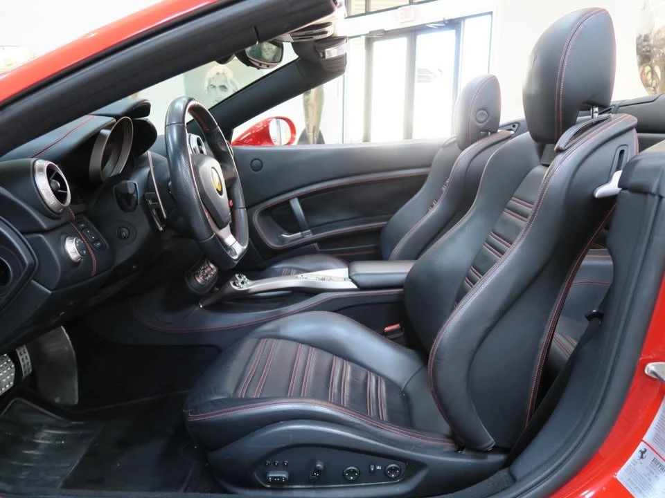 2013 Ferrari California 30 - Image 17 of 20