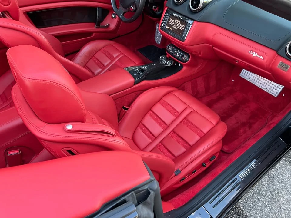 2013 Ferrari California - Image 13 of 15