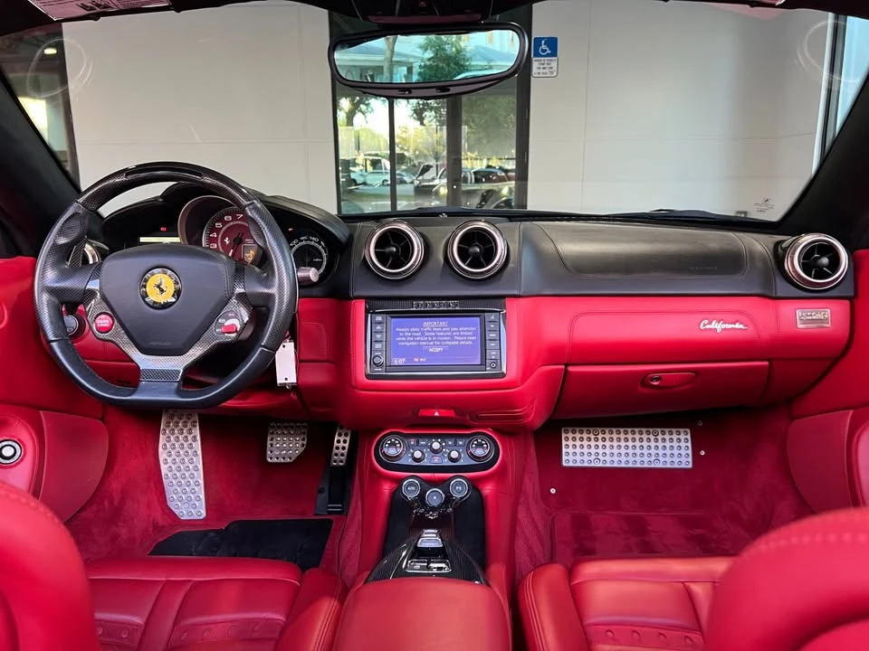 2013 Ferrari California - Image 12 of 15