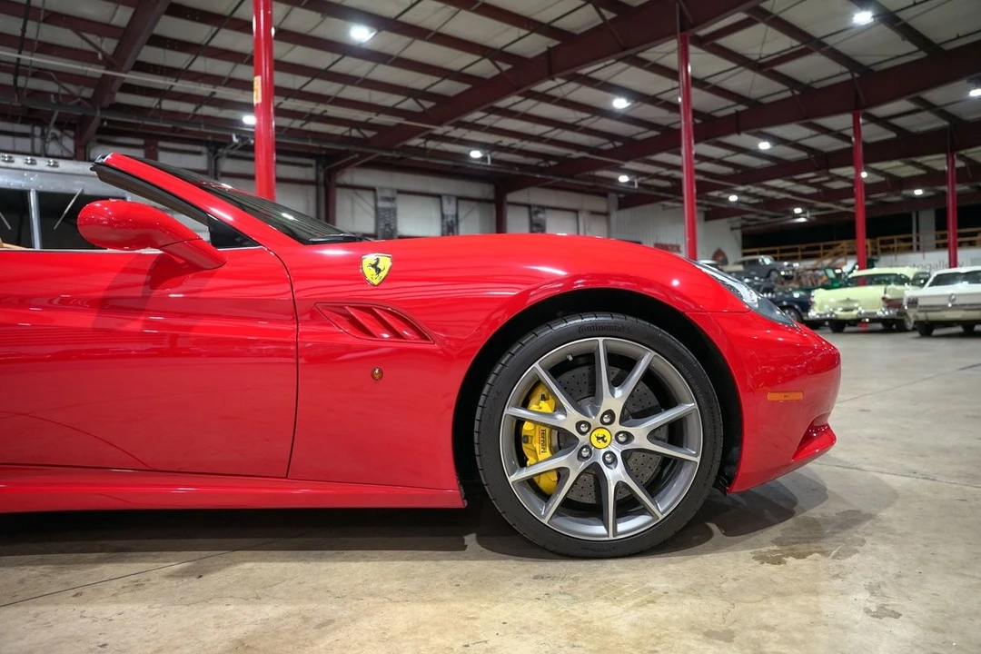 2013 Ferrari California - Image 11 of 12