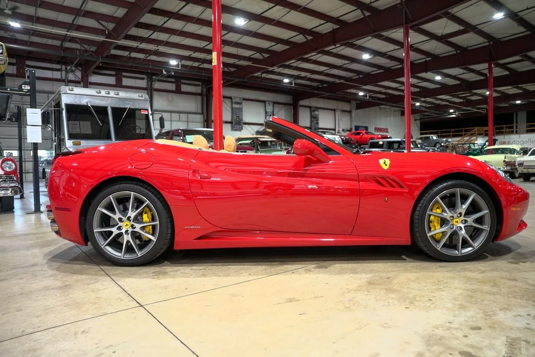 2013 Ferrari California - Image 10 of 12