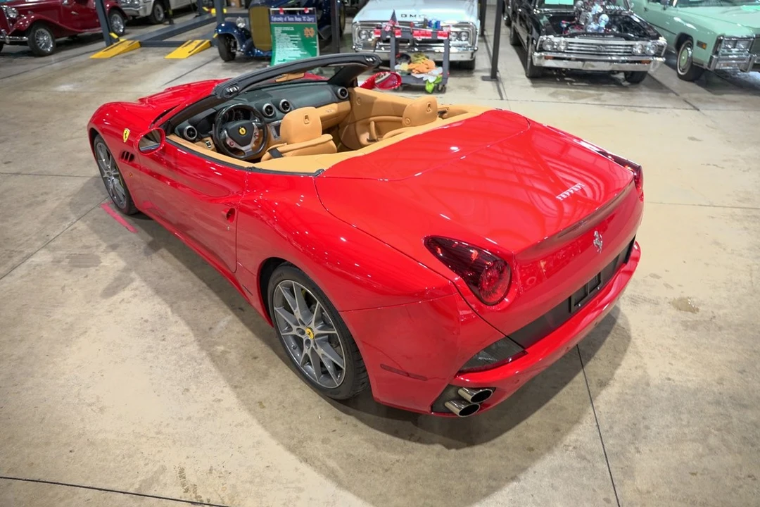 2013 Ferrari California - Image 16 of 21