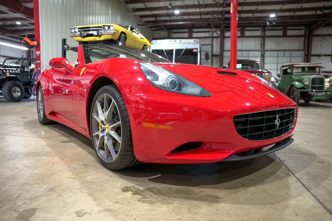 2013 Ferrari California - Image 12 of 21