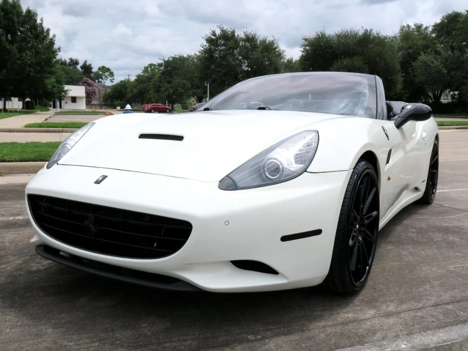 2013 Ferrari California - Image 2 of 21