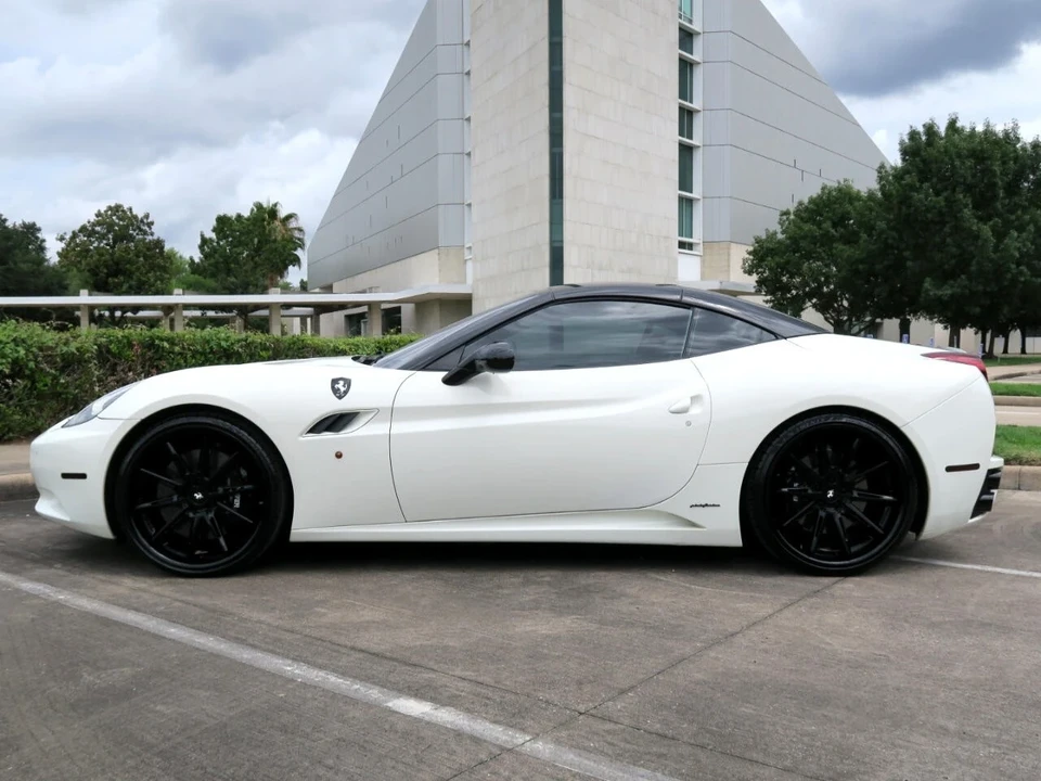 2013 Ferrari California - Image 6 of 21
