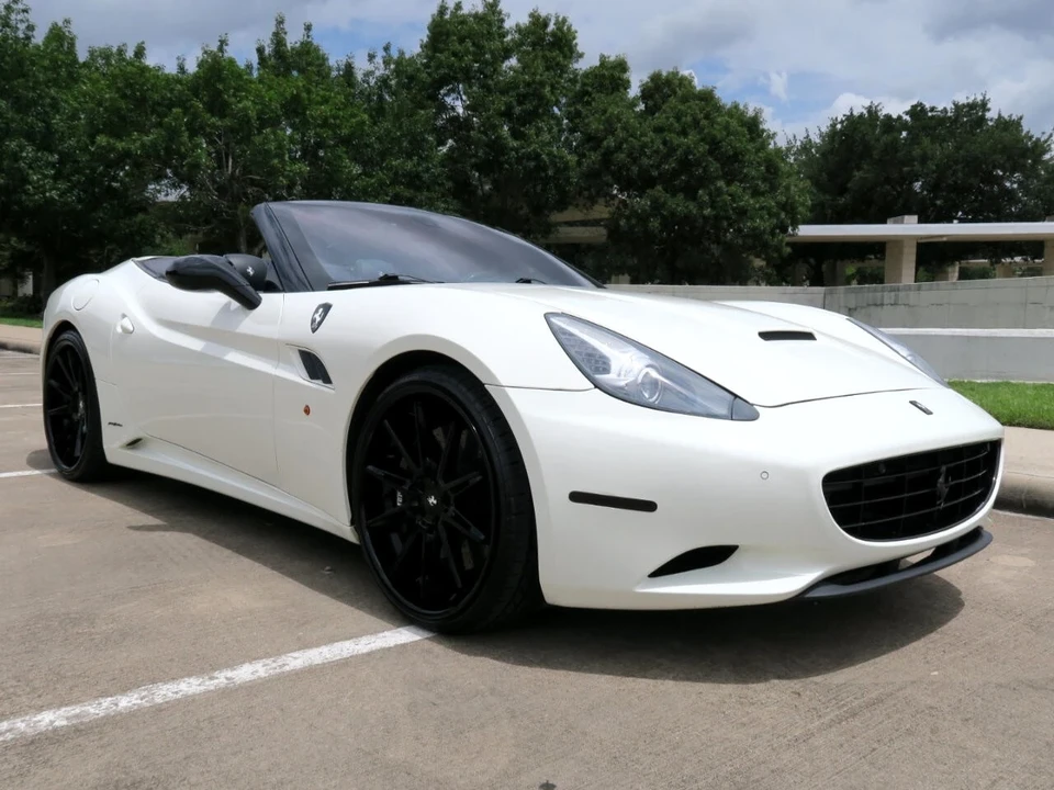 2013 Ferrari California - Image 13 of 21