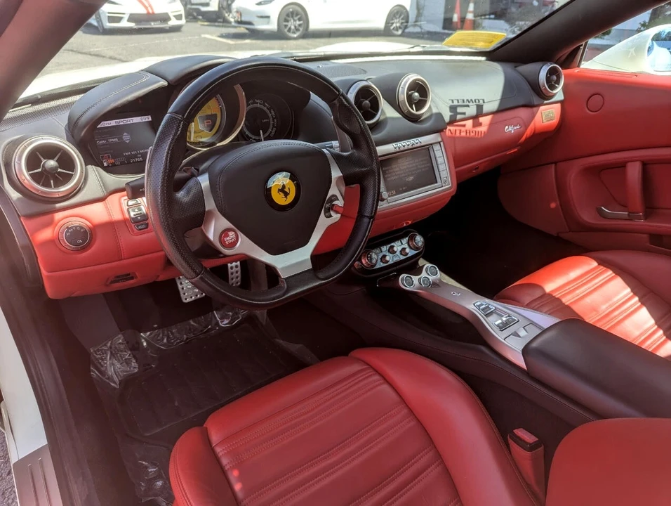 2013 Ferrari California - Image 18 of 21