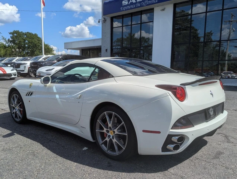 2013 Ferrari California - Image 10 of 31