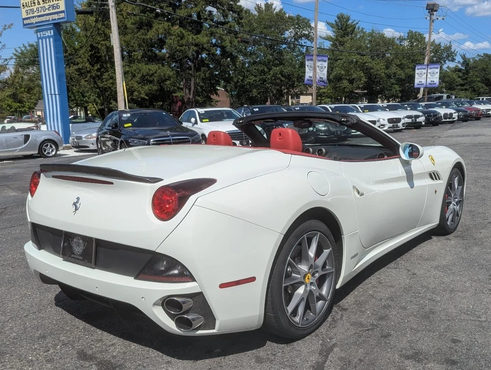 2013 Ferrari California - Image 13 of 31