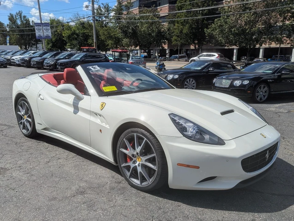 2013 Ferrari California - Image 12 of 31