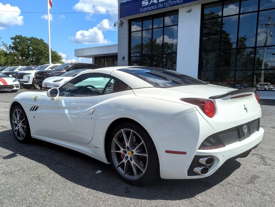 2013 Ferrari California - Image 10 of 21