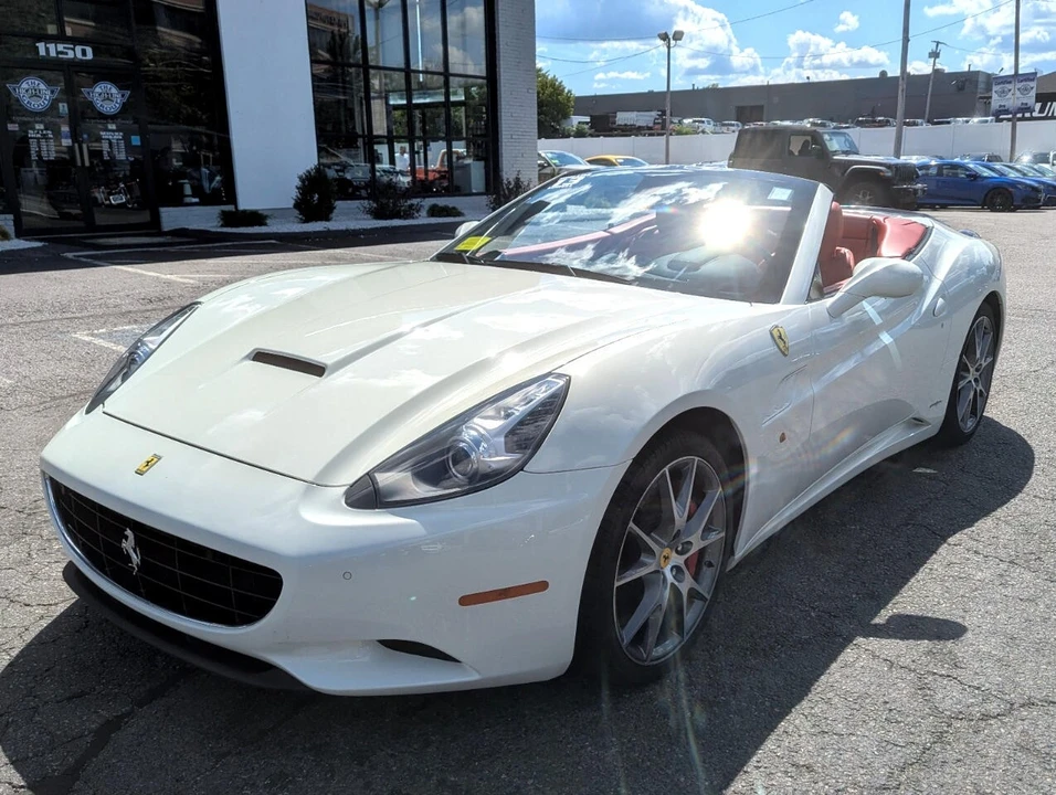 2013 Ferrari California - Image 11 of 21