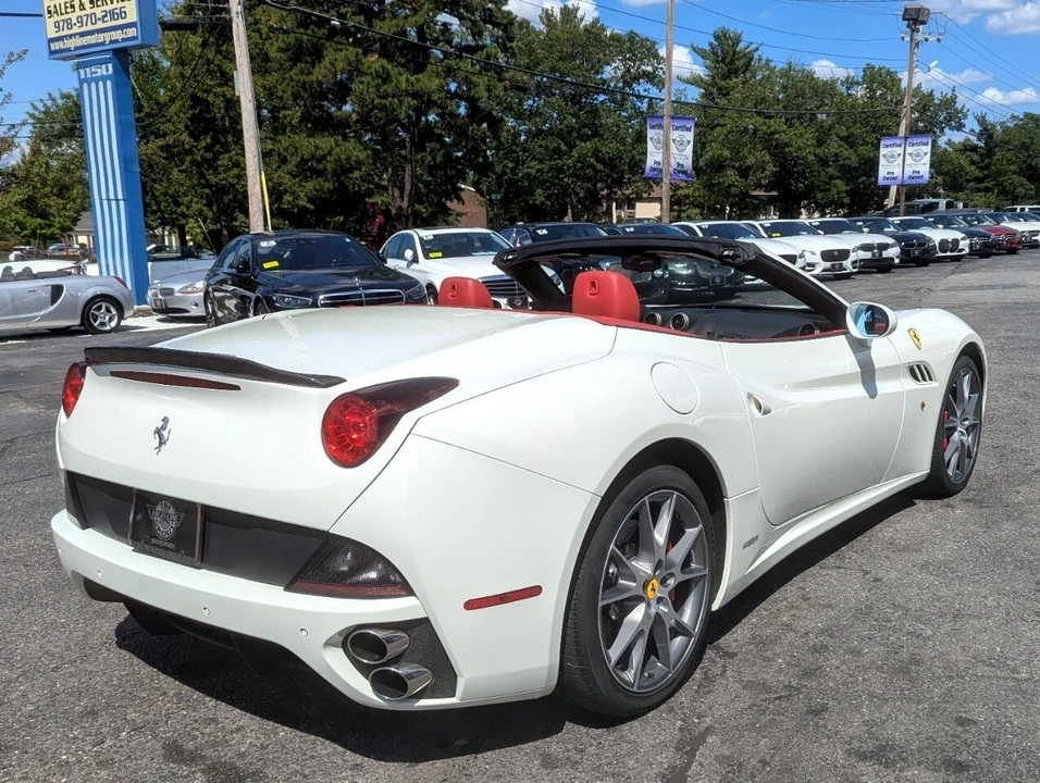 2013 Ferrari California - Image 13 of 21