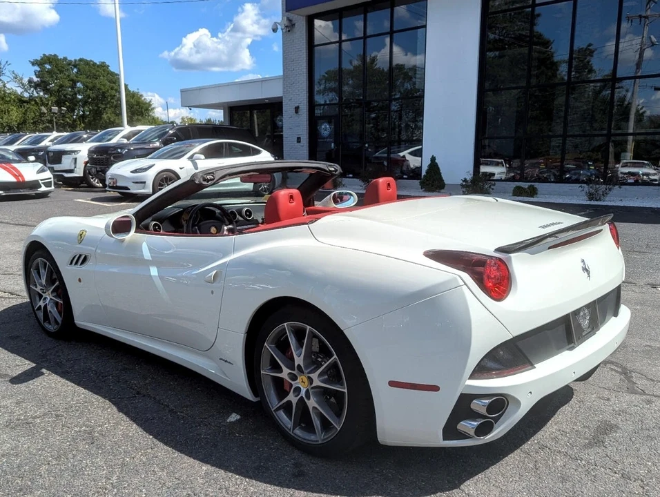 2013 Ferrari California - Image 14 of 21
