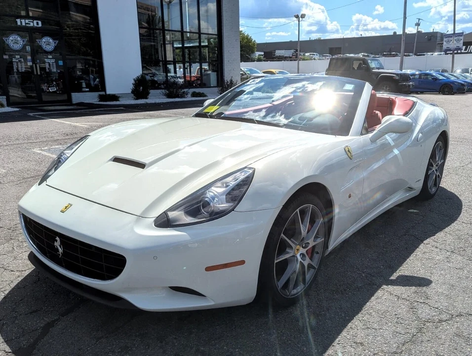 2013 Ferrari California - Image 11 of 21