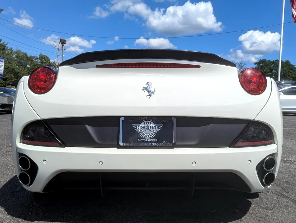 2013 Ferrari California - Image 9 of 21