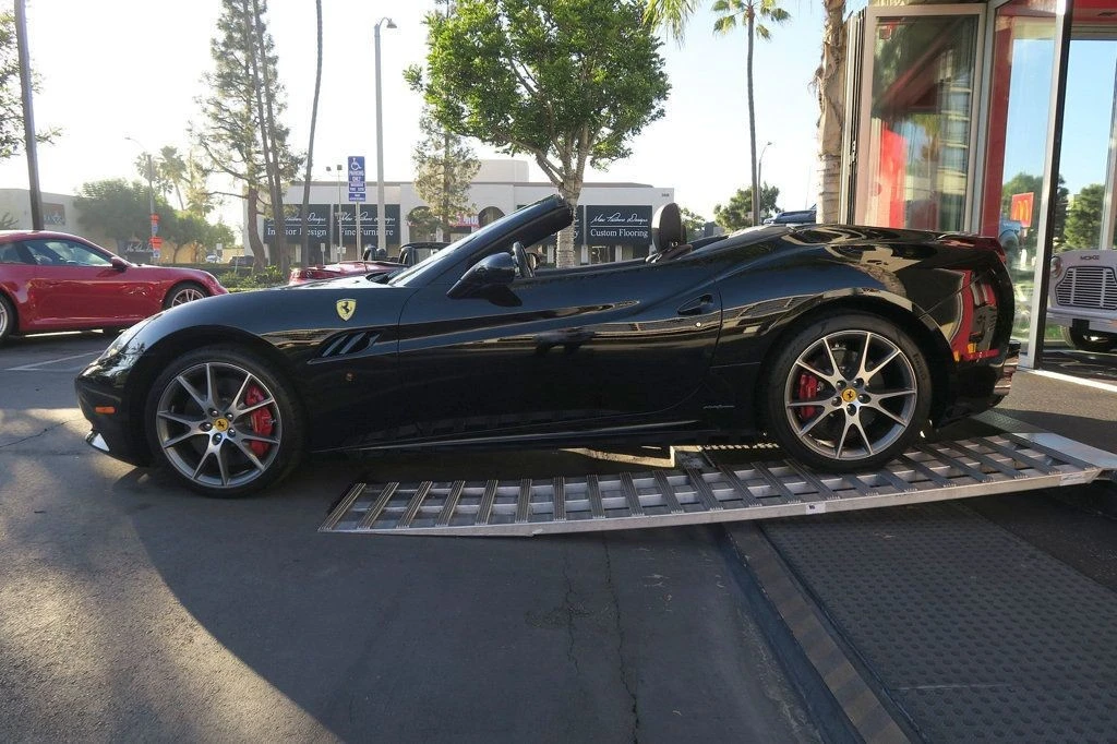 2013 Ferrari California - Image 5 of 21