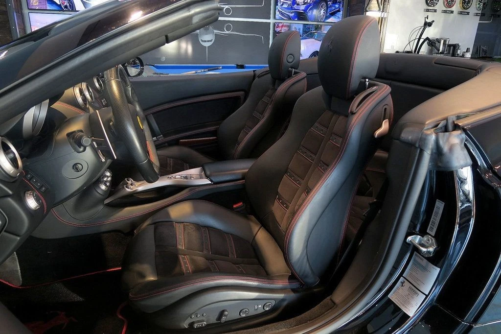 2013 Ferrari California - Image 15 of 21
