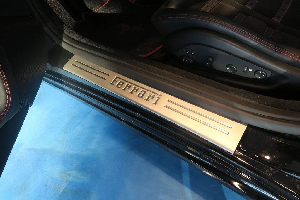 2013 Ferrari California - Image 13 of 21