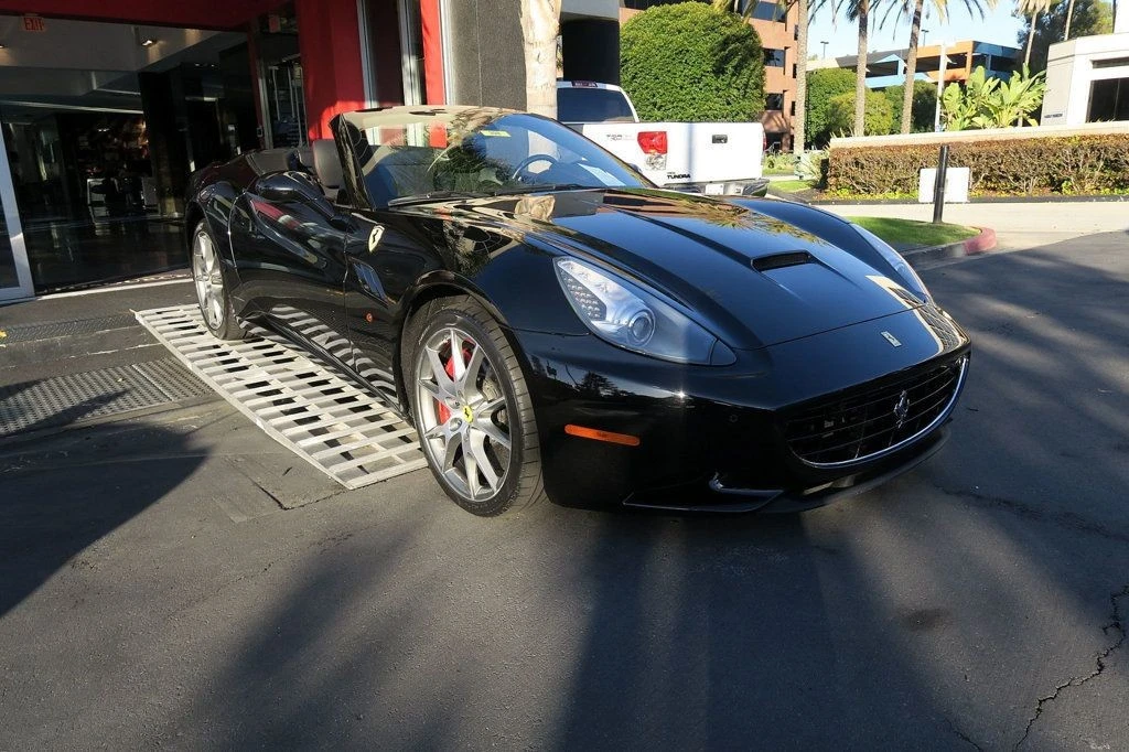 2013 Ferrari California - Image 4 of 21