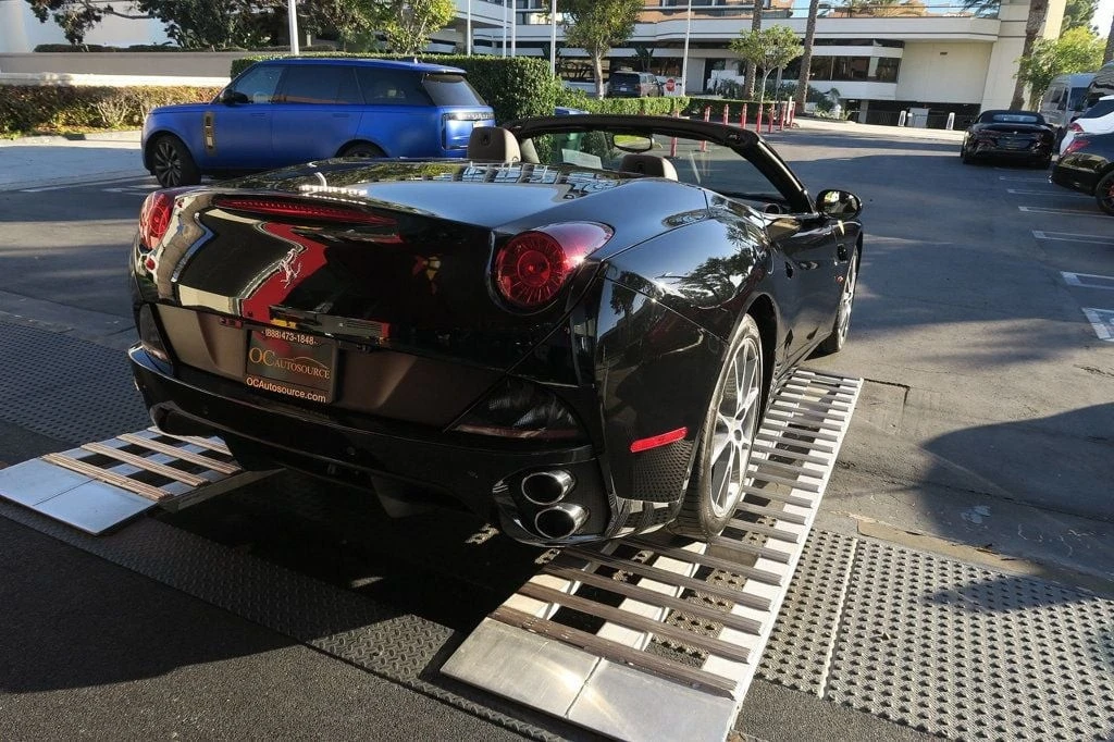 2013 Ferrari California - Image 9 of 21