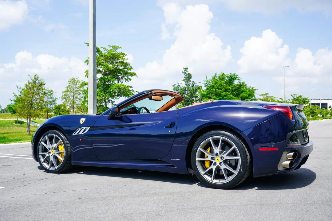2013 Ferrari California 30 - Image 27 of 31