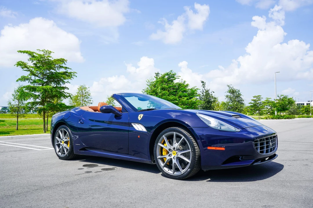 2013 Ferrari California 30 - Image 2 of 31