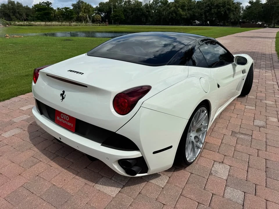 2013 Ferrari California 30 - Image 16 of 19