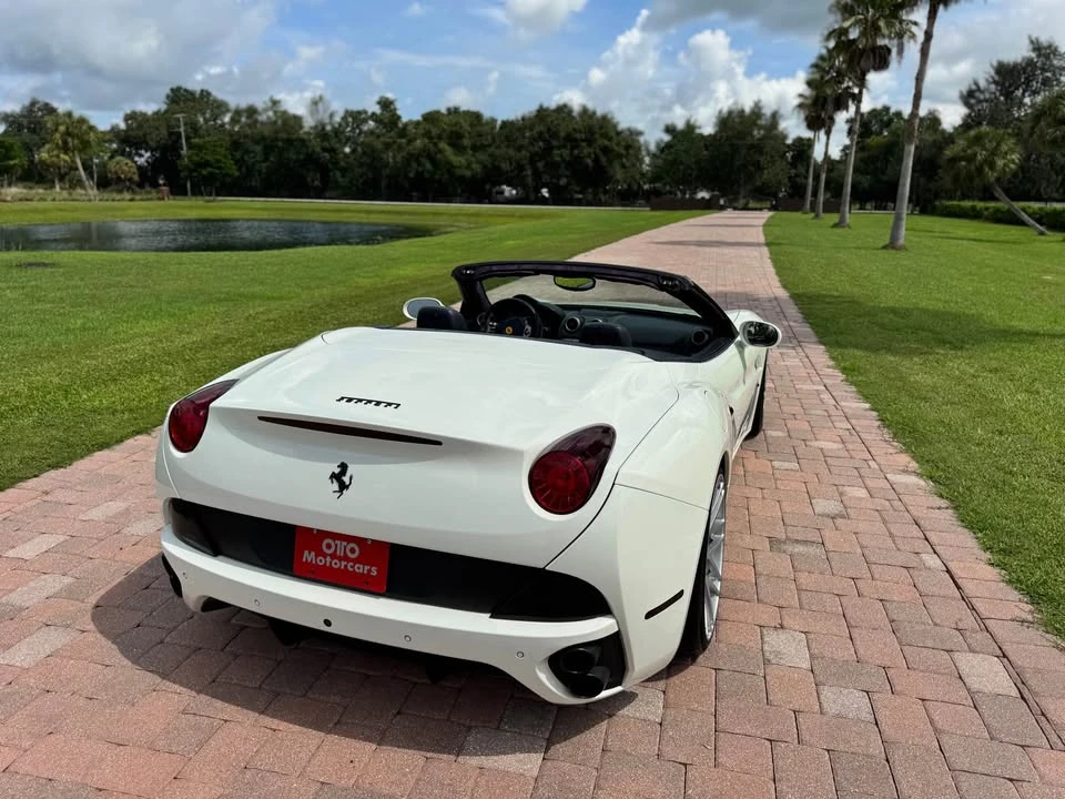 2013 Ferrari California 30 - Image 8 of 19