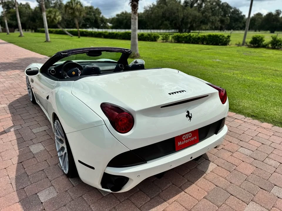 2013 Ferrari California 30 - Image 9 of 19