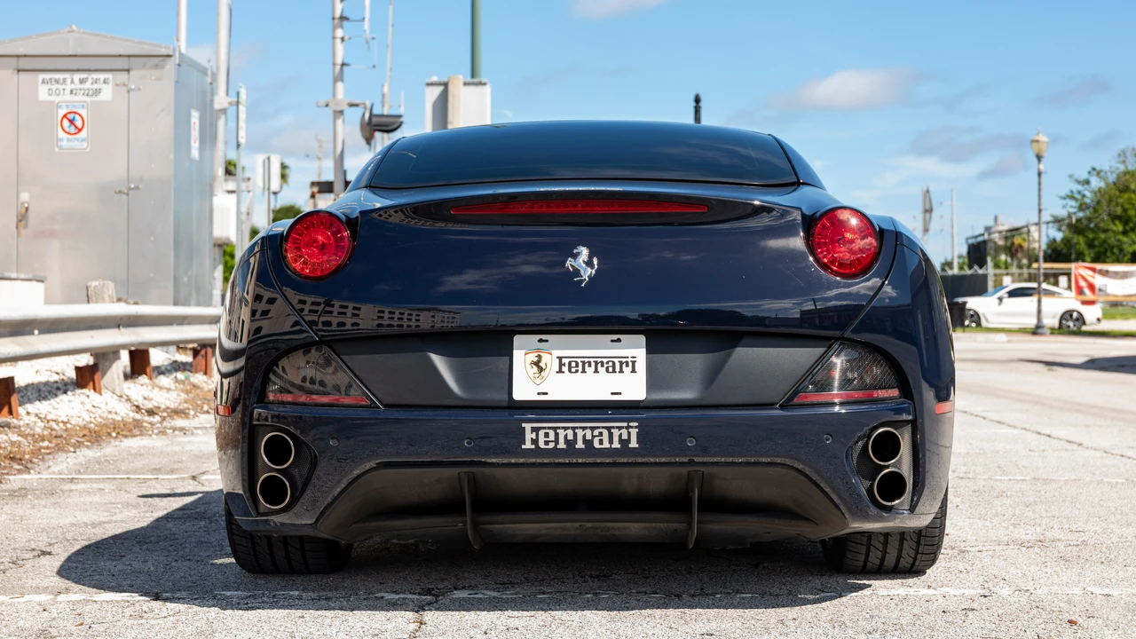 2013 Ferrari California 30 - Image 13 of 31