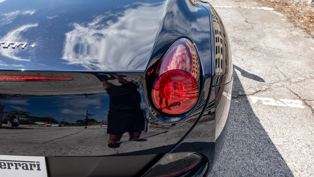 2013 Ferrari California 30 - Image 21 of 31