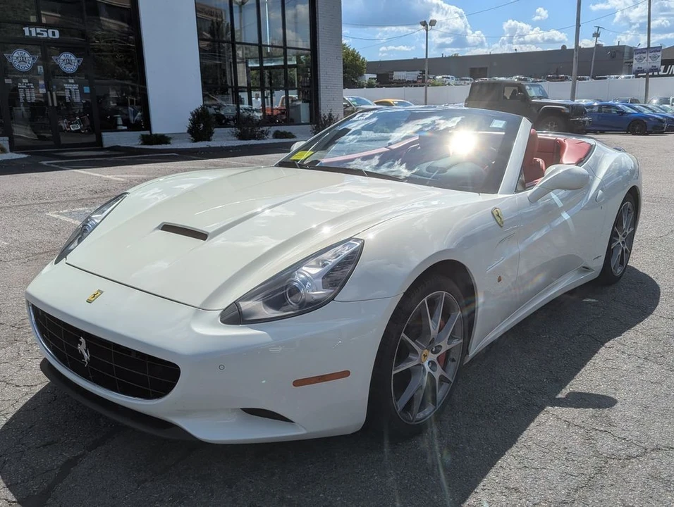2013 Ferrari California - Image 11 of 31