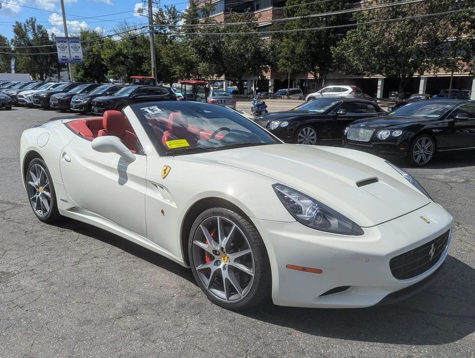 2013 Ferrari California - Image 12 of 31