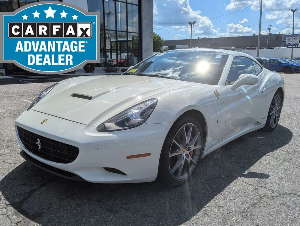 2013 Ferrari California - Image 2 of 31