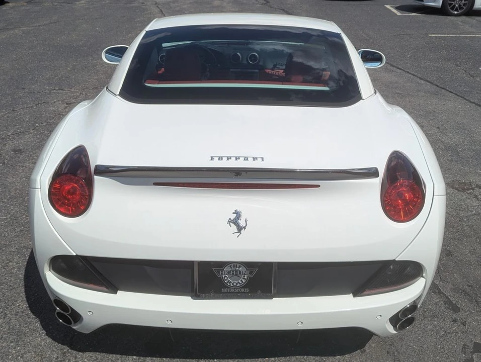 2013 Ferrari California - Image 8 of 31