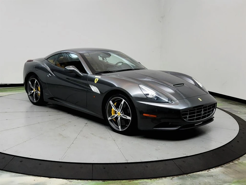 2013 Ferrari California - Image 3 of 31