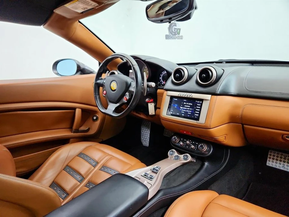 2013 Ferrari California - Image 23 of 31