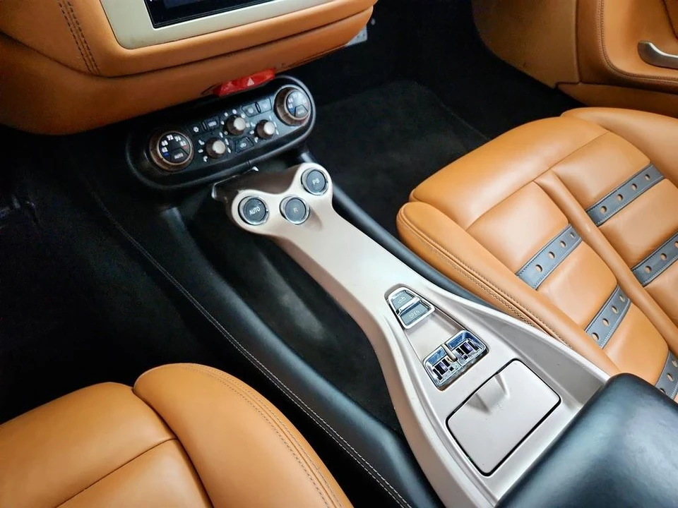 2013 Ferrari California - Image 17 of 31
